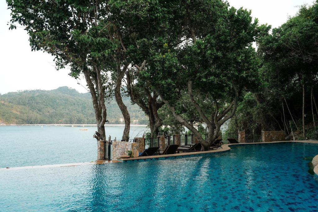 פנווימן קופנגן (Panviman Resort Koh Phangan)