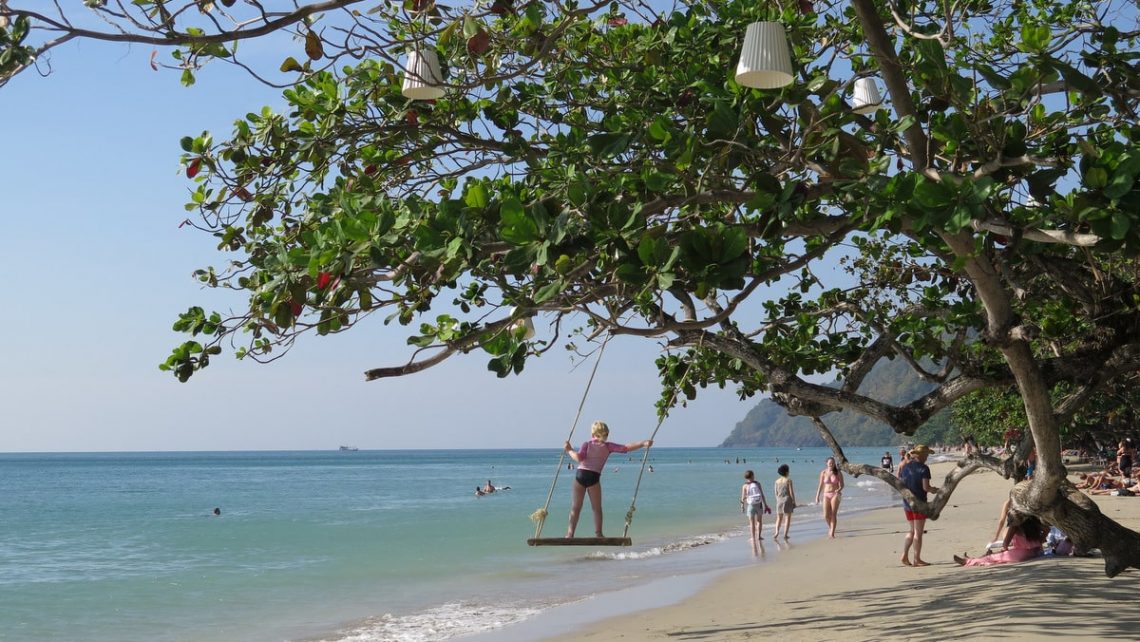 וואייט סנד ביץ’ (White Sand Beach)