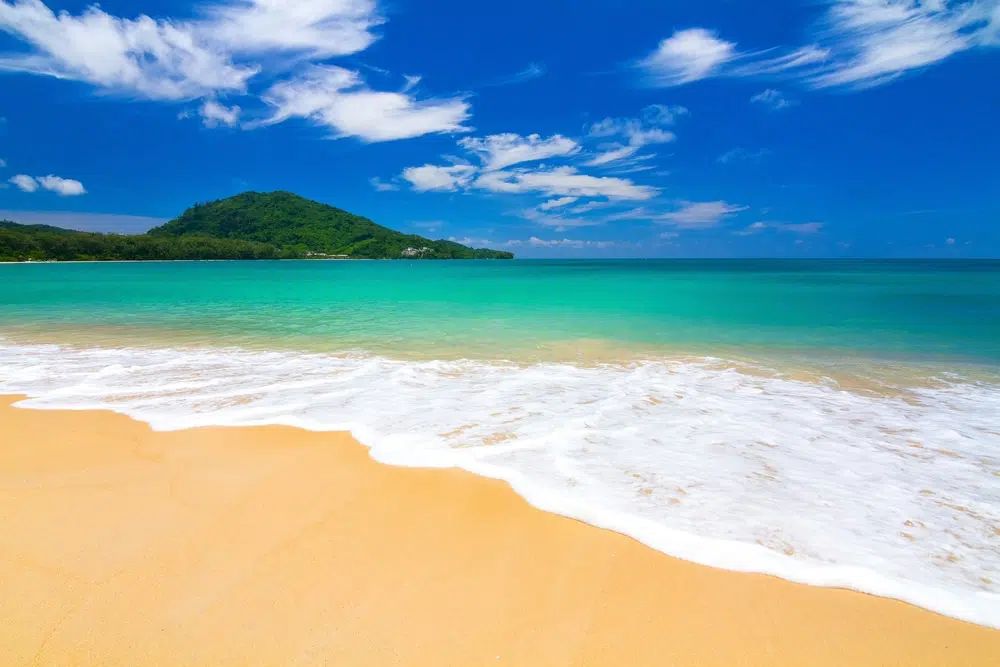 חוף ניי יאנג (Nai Yang Beach)