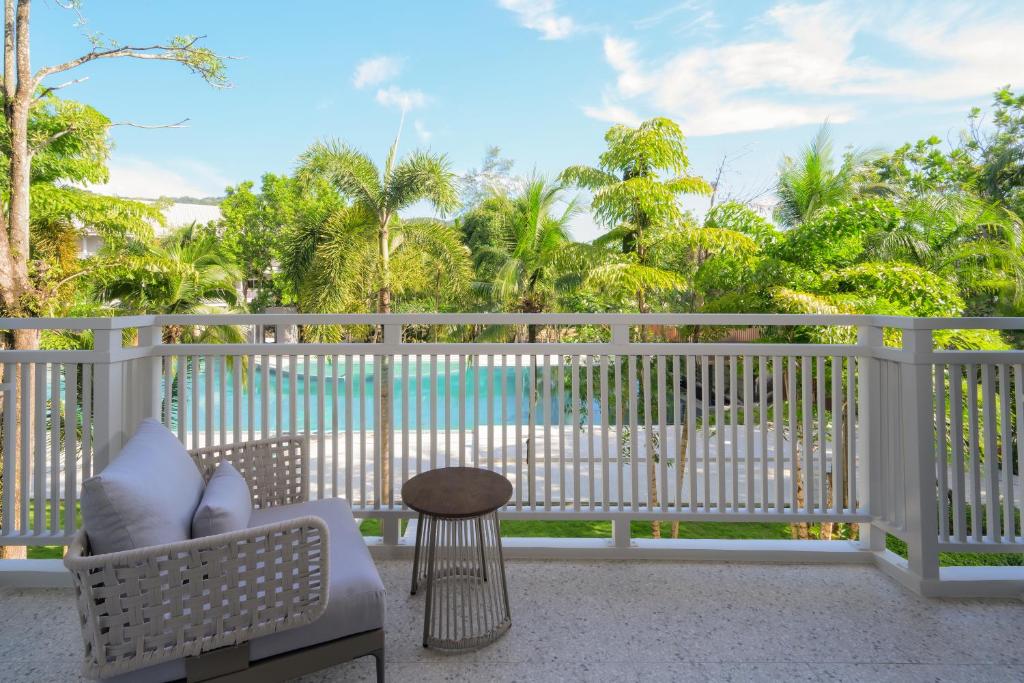 סנטרה קרון ריזורט פוקט (Centara Karon Resort Phuket)