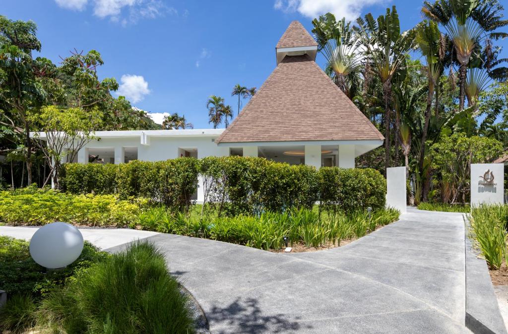 סנטרה קרון ריזורט פוקט (Centara Karon Resort Phuket)