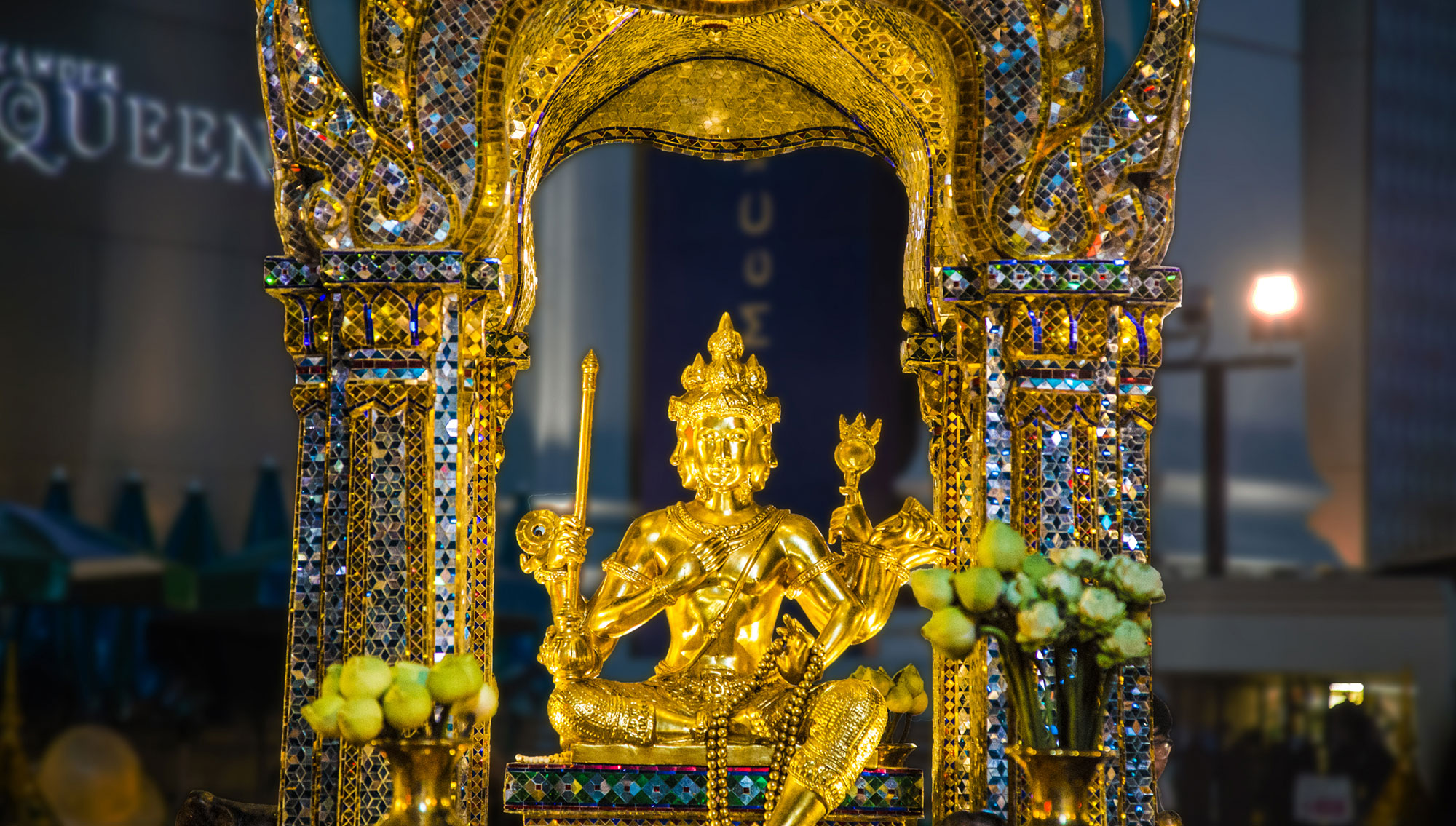 מקדש אראוואן בנגקוק (Erawan Shrine Bangkok)