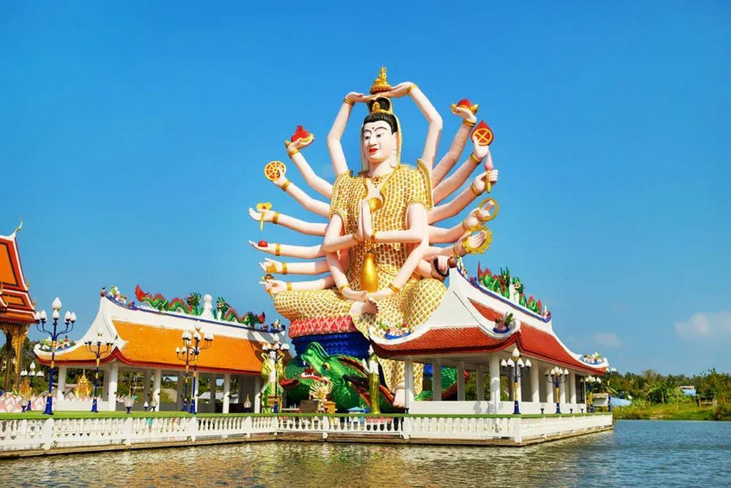 וואט פלאי לאם (Wat Plai Laem)
