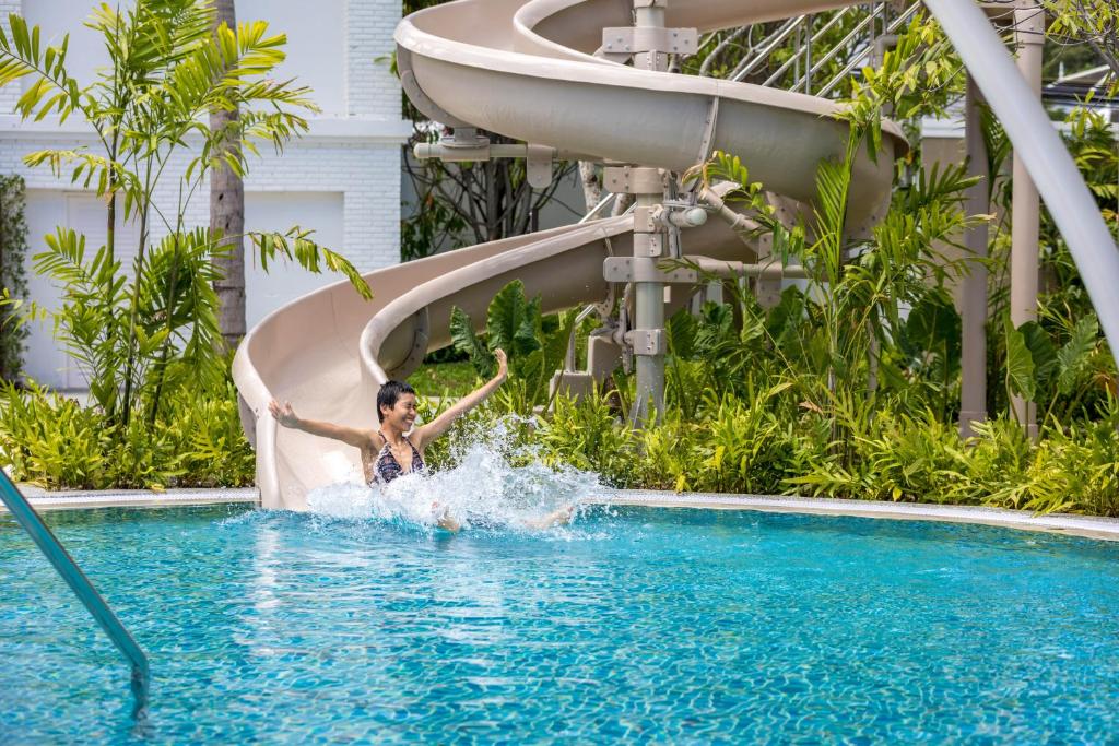 אאוטריגר קוסמוי ביץ' ריזורט (Outrigger Koh Samui Beach Resort)