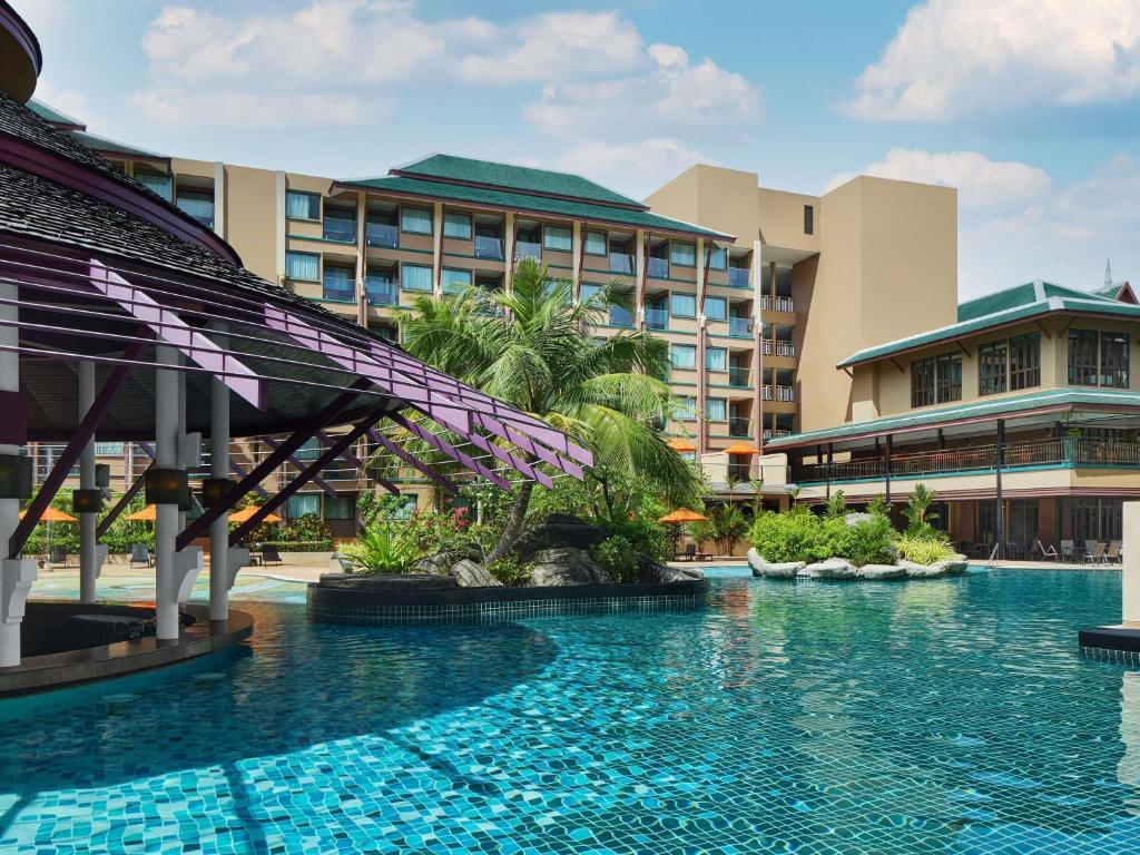 נובוטל פוקט וינטג' פארק ריזורט (Novotel Phuket Vintage Park Resort)