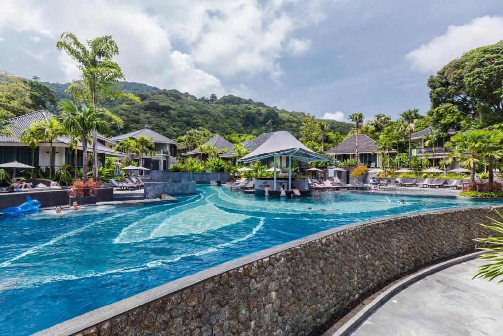 מנדרבה ריזורט אנד ספא (Mandarava Resort and Spa Karon Beach)