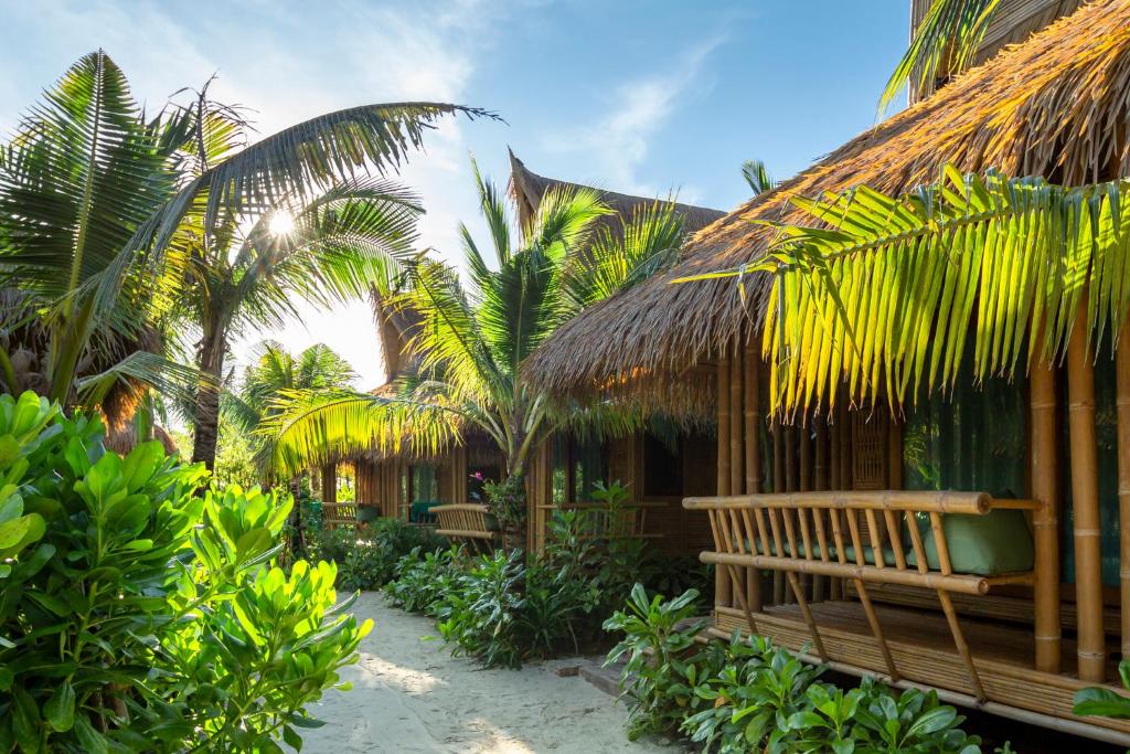פי פי קוקו ביץ' ריזורט (Phi Phi CoCo Beach Resort)