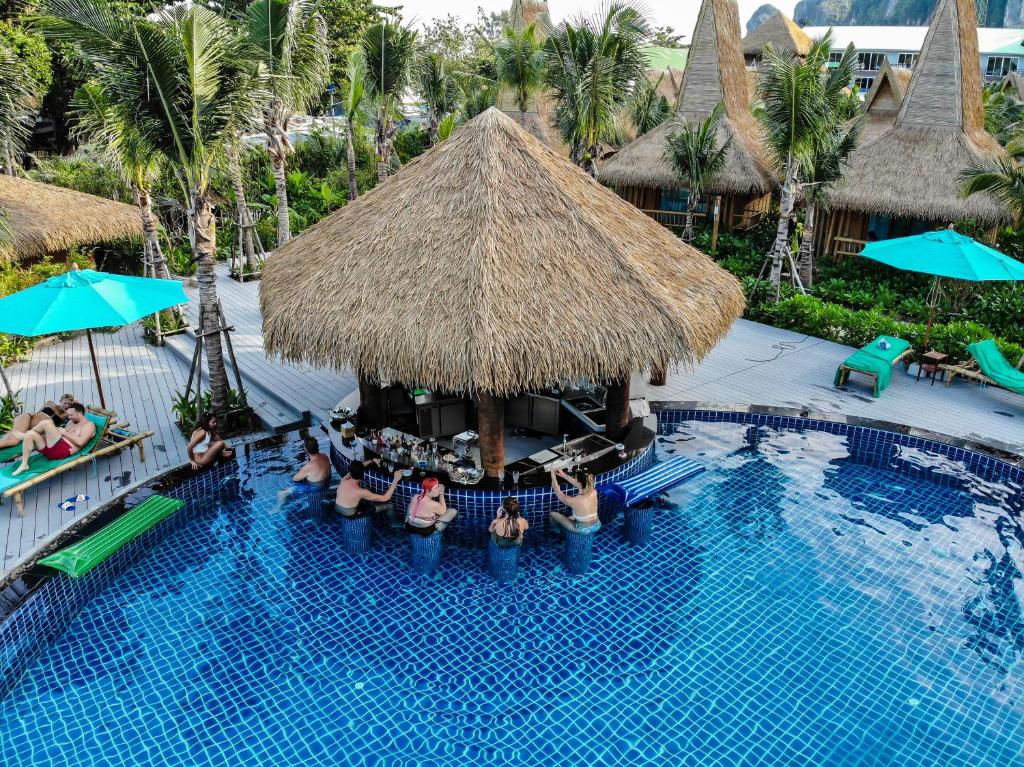 פי פי קוקו ביץ' ריזורט (Phi Phi CoCo Beach Resort)