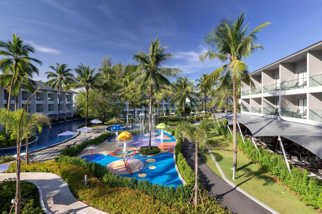 אקס 10 קאו לאק ריזורט (X10 Khaolak Resort)