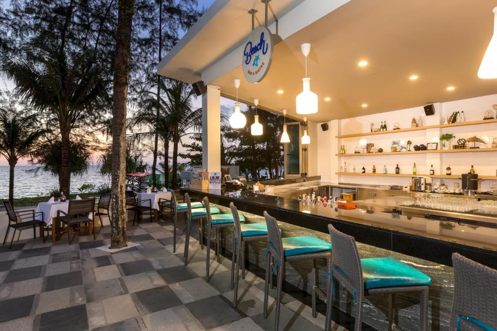 אקס 10 קאו לאק ריזורט (X10 Khaolak Resort)