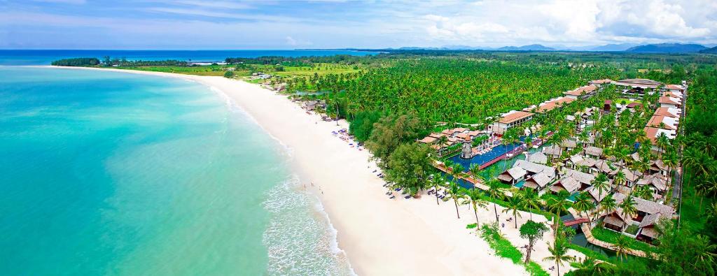 גרייסלנד קאו לאק ביצ'פרונט ריזורט (Graceland Khaolak Beachfront Resort)
