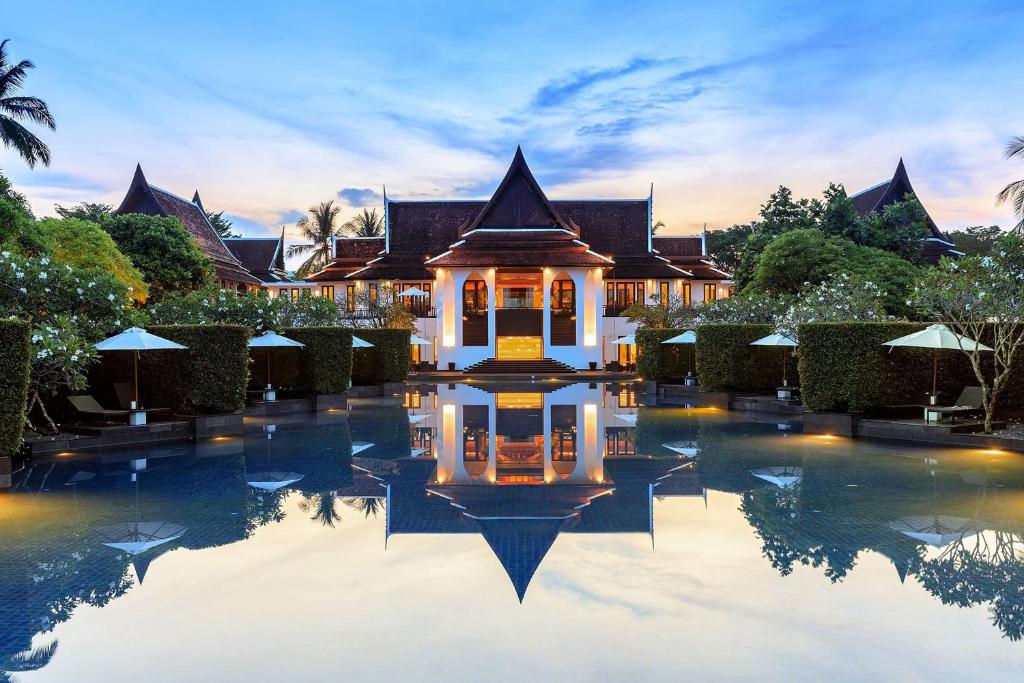 ג'יי דבליו מאריוט קאו לאק ריזורט אנד ספא (JW Marriott Khao Lak Resort & Spa)