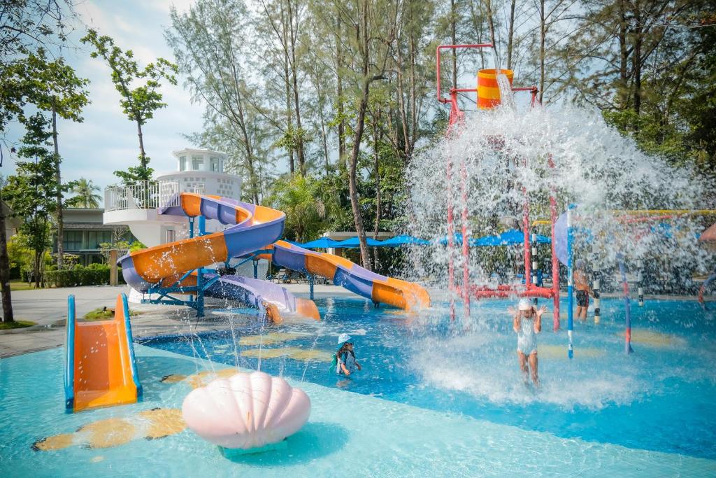 אוואני פלוס קאו לאק ריזורט (Avani+ Khao Lak Resort)