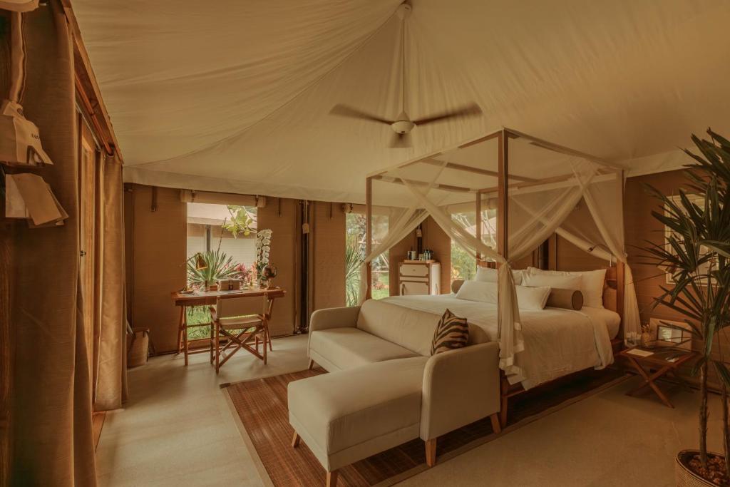 טווינפאלמס טנטד קאמפ פוקט (Twinpalms Tented Camp Phuket)
