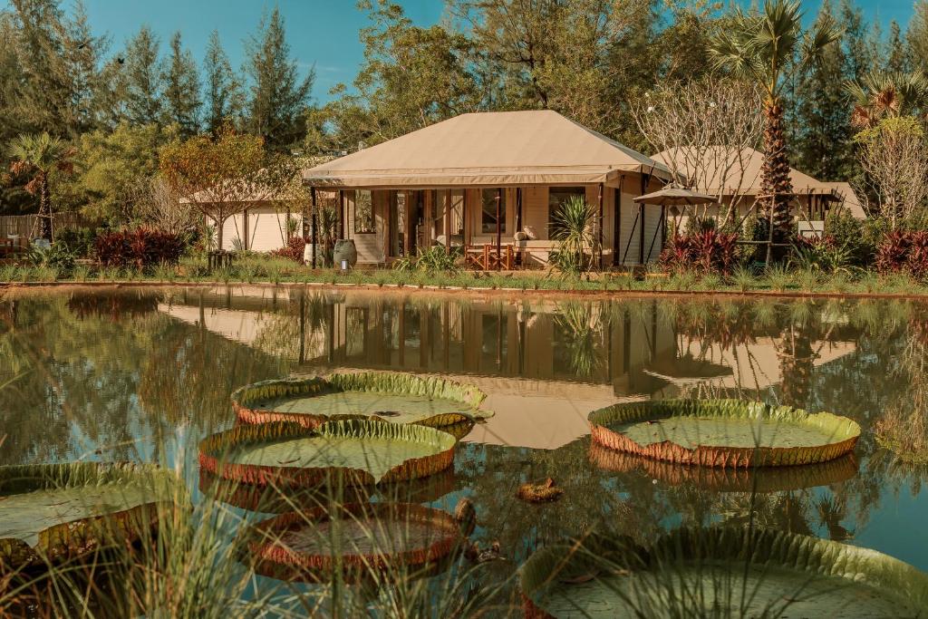 טווינפאלמס טנטד קאמפ פוקט (Twinpalms Tented Camp Phuket)
